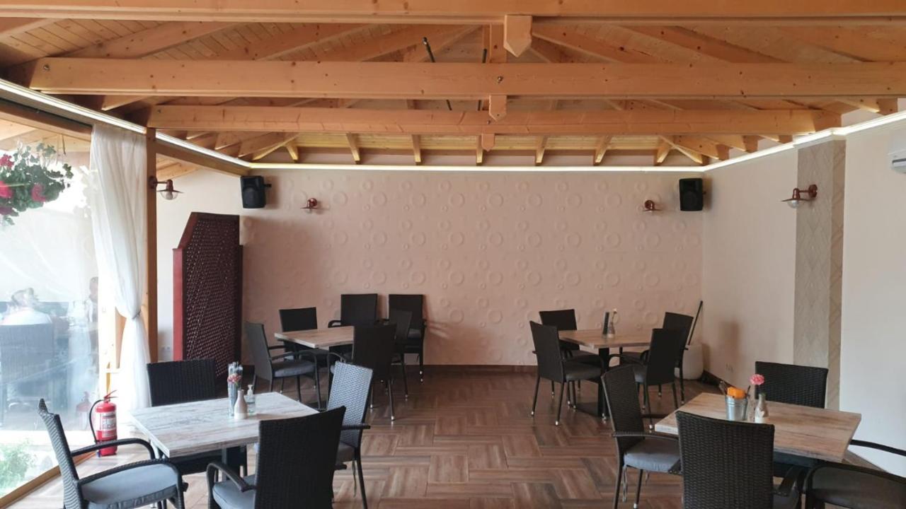 Pensiune Restaurant Ovidiu Valea lui Mihai Exterior photo